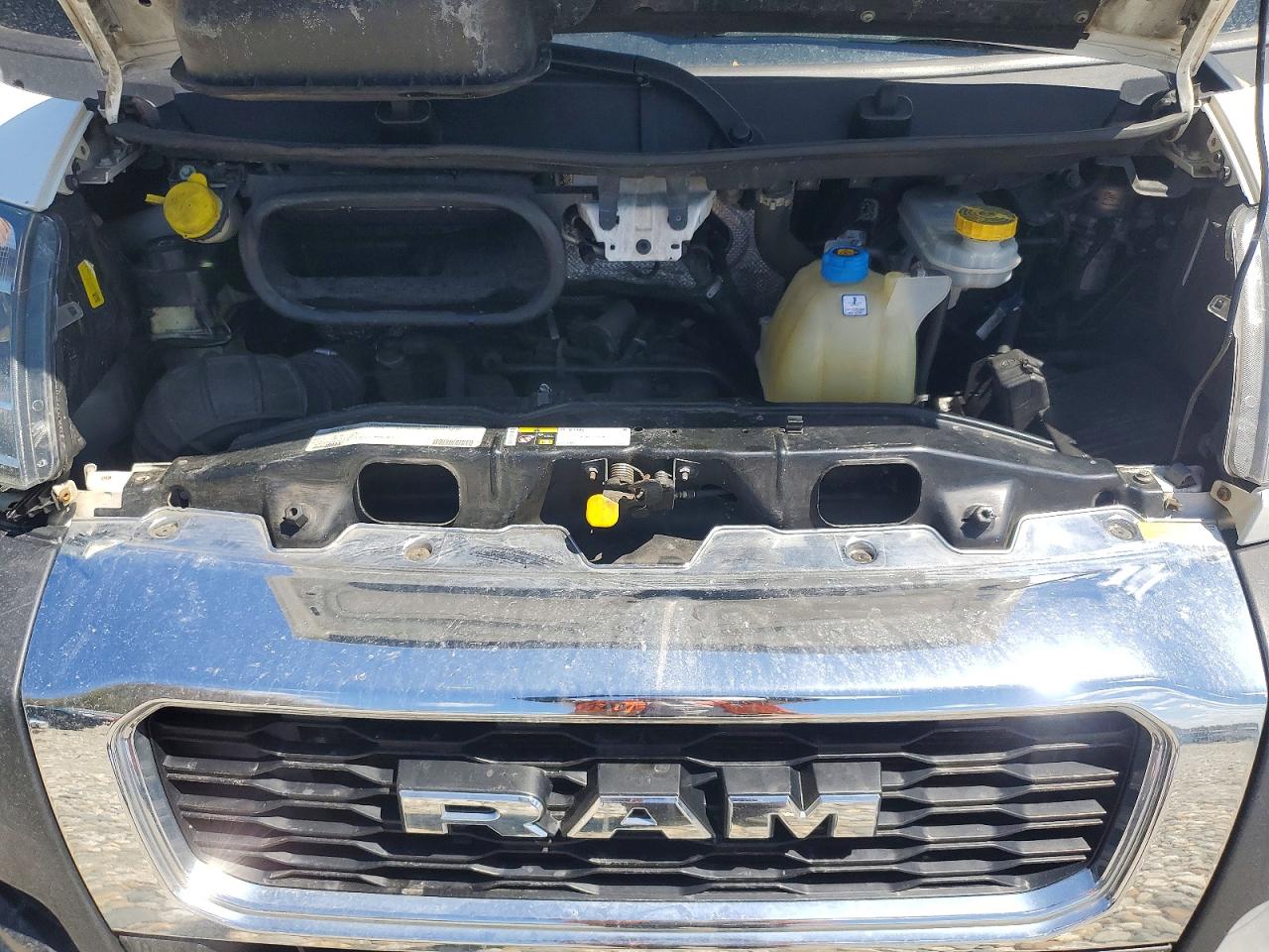 RAM PROMASTER 1500 2019 — 13