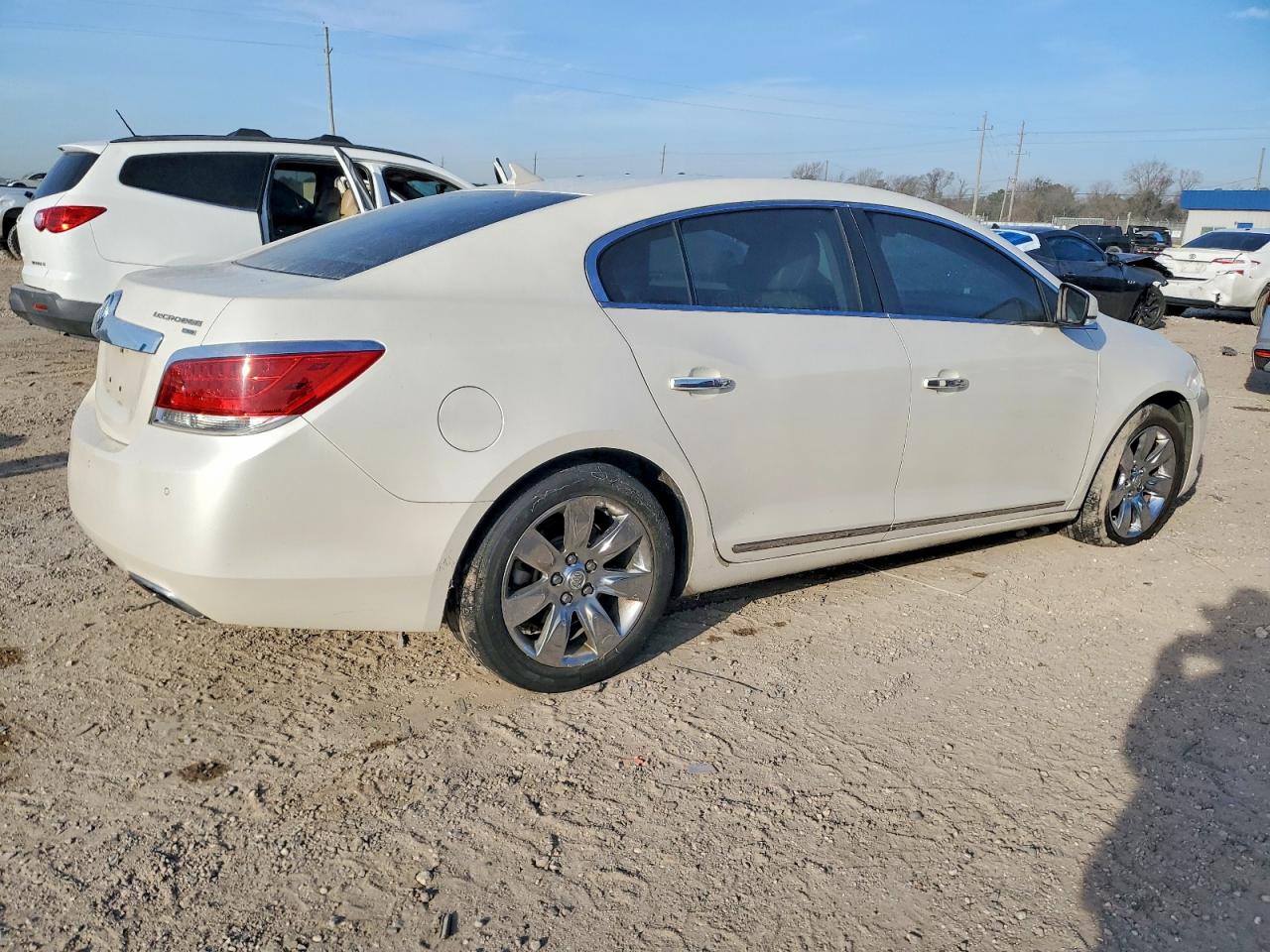 BUICK LACROSSE 2010 — 4