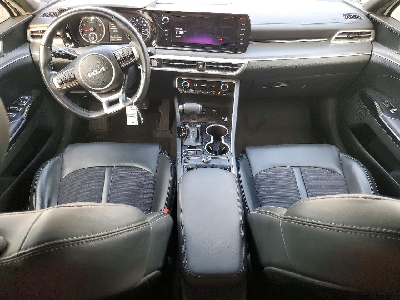 KIA K5 2023 — 9