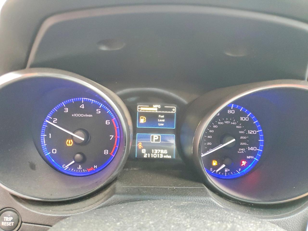 SUBARU LEGACY 2015 — 10
