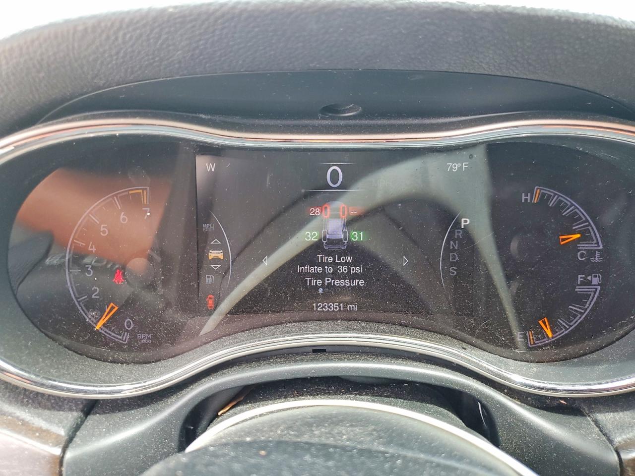 JEP GRAND CHEROKEE 2013 — 10