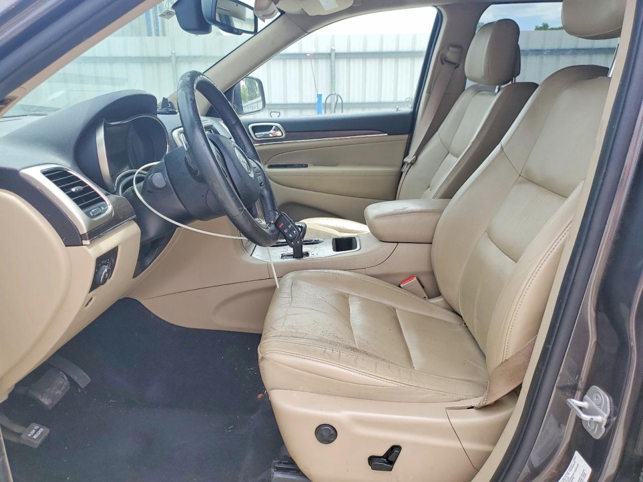 JEP GRAND CHEROKEE 2013 — 8