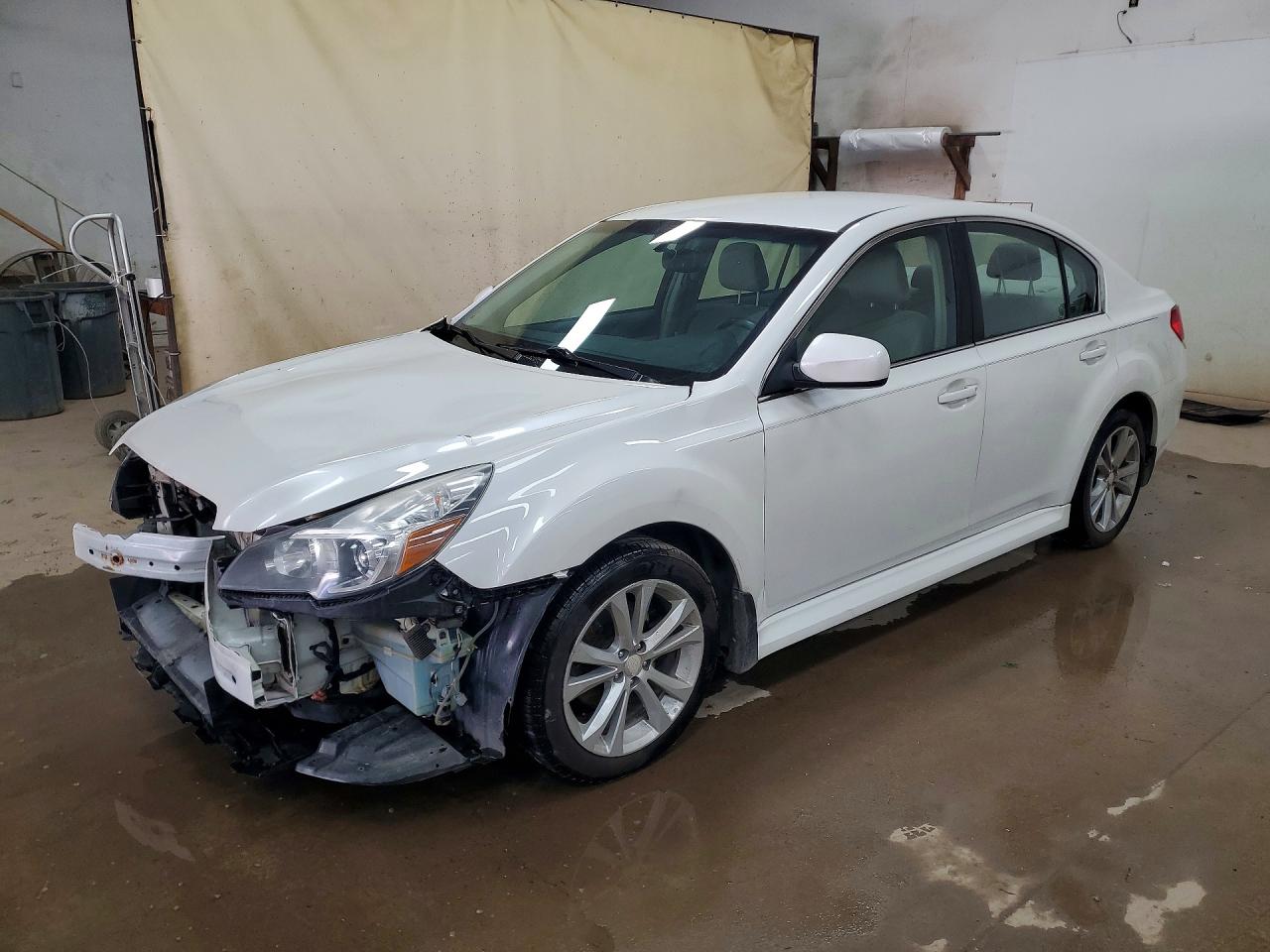 SUBARU LEGACY 2014 — 2