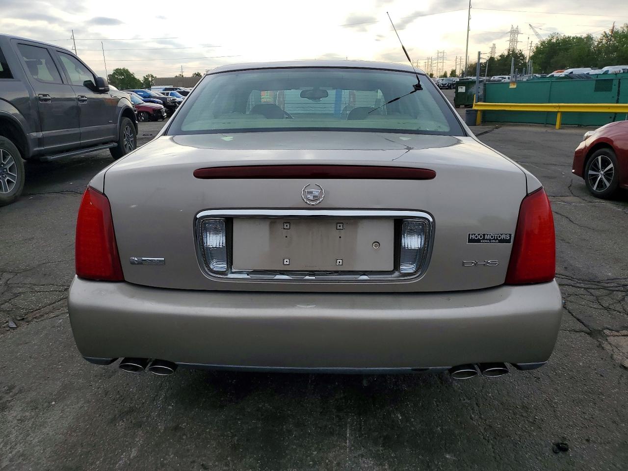 CADILLAC DEVILLE 2004 — 7