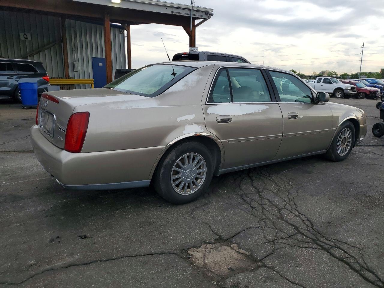 CADILLAC DEVILLE 2004 — 4