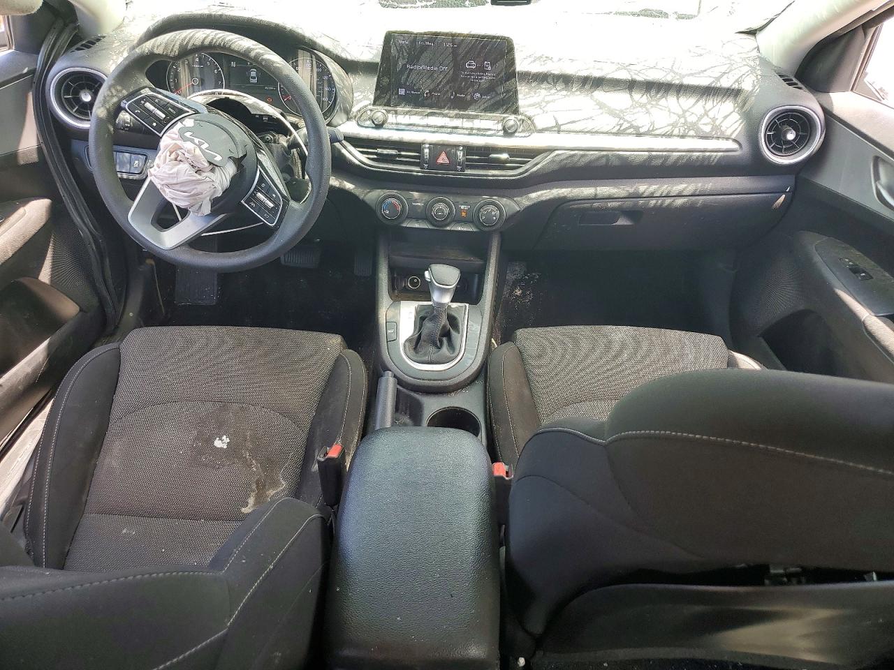 KIA FORTE 2022 — 9