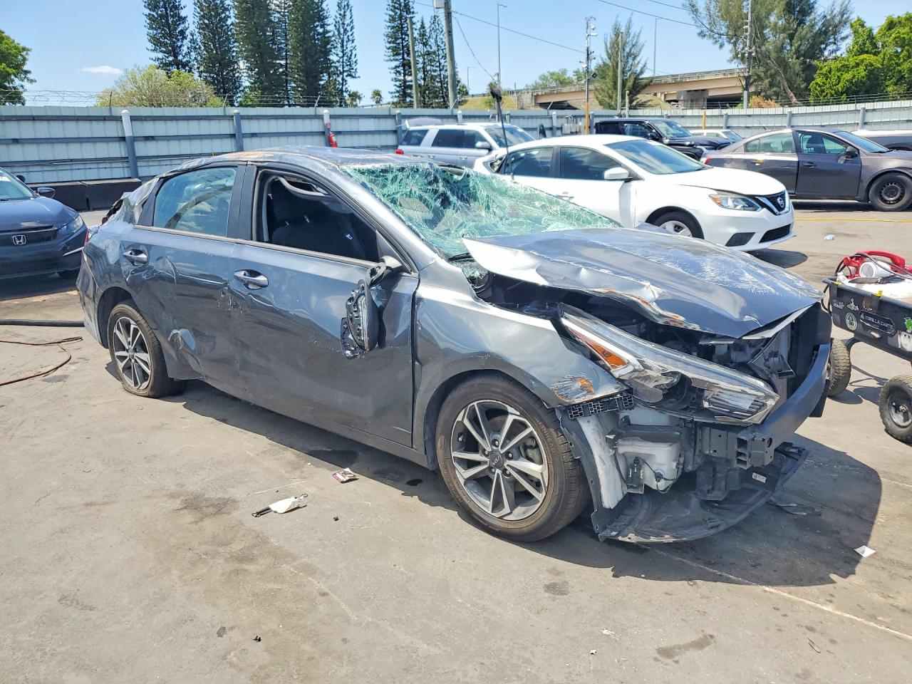 KIA FORTE 2022 — 5