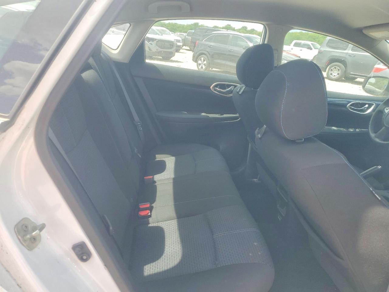 NISSAN SENTRA 2018 — 11