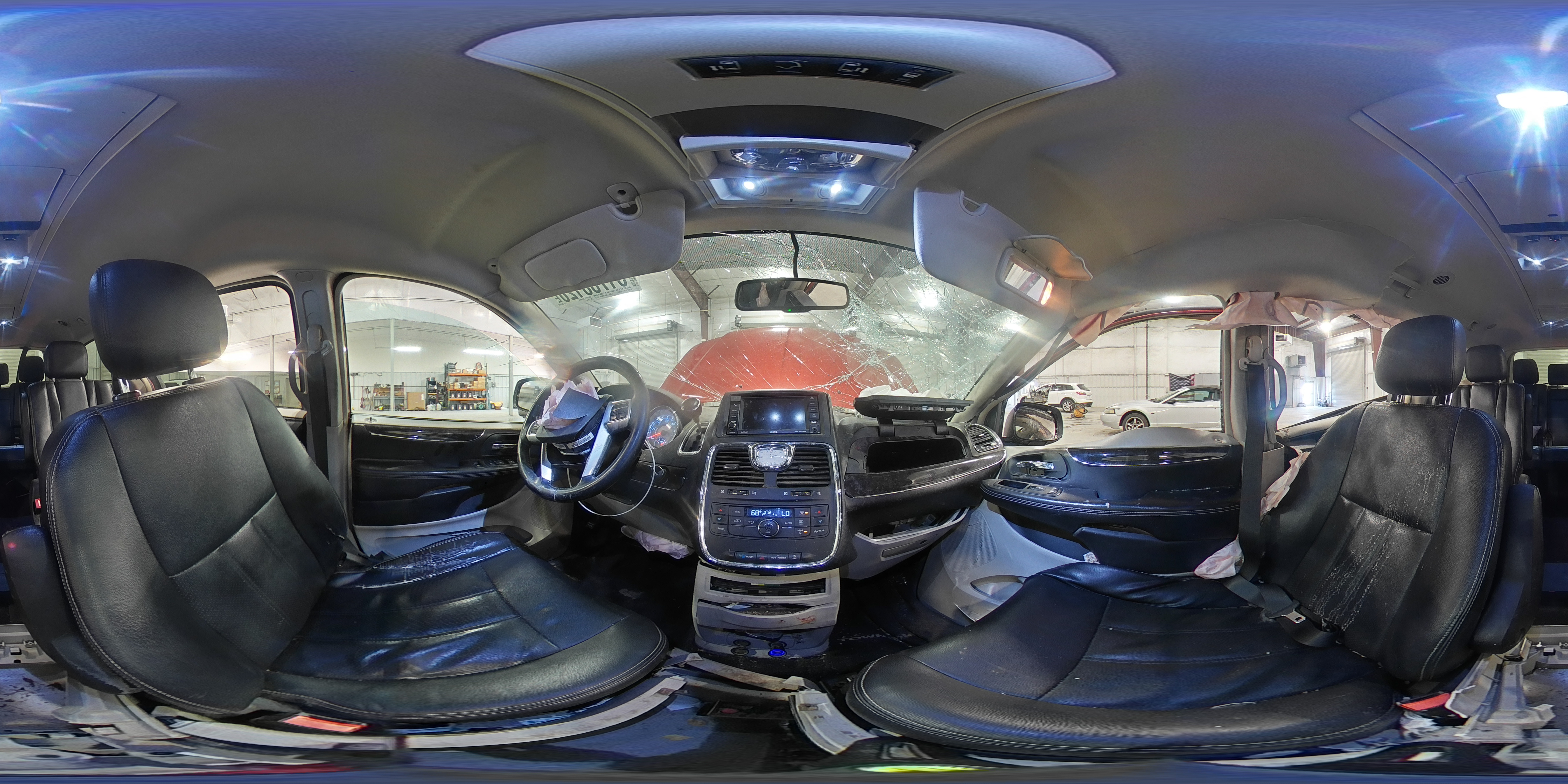 CHRYSLER TOWN & COUNTRY 2012 — 16