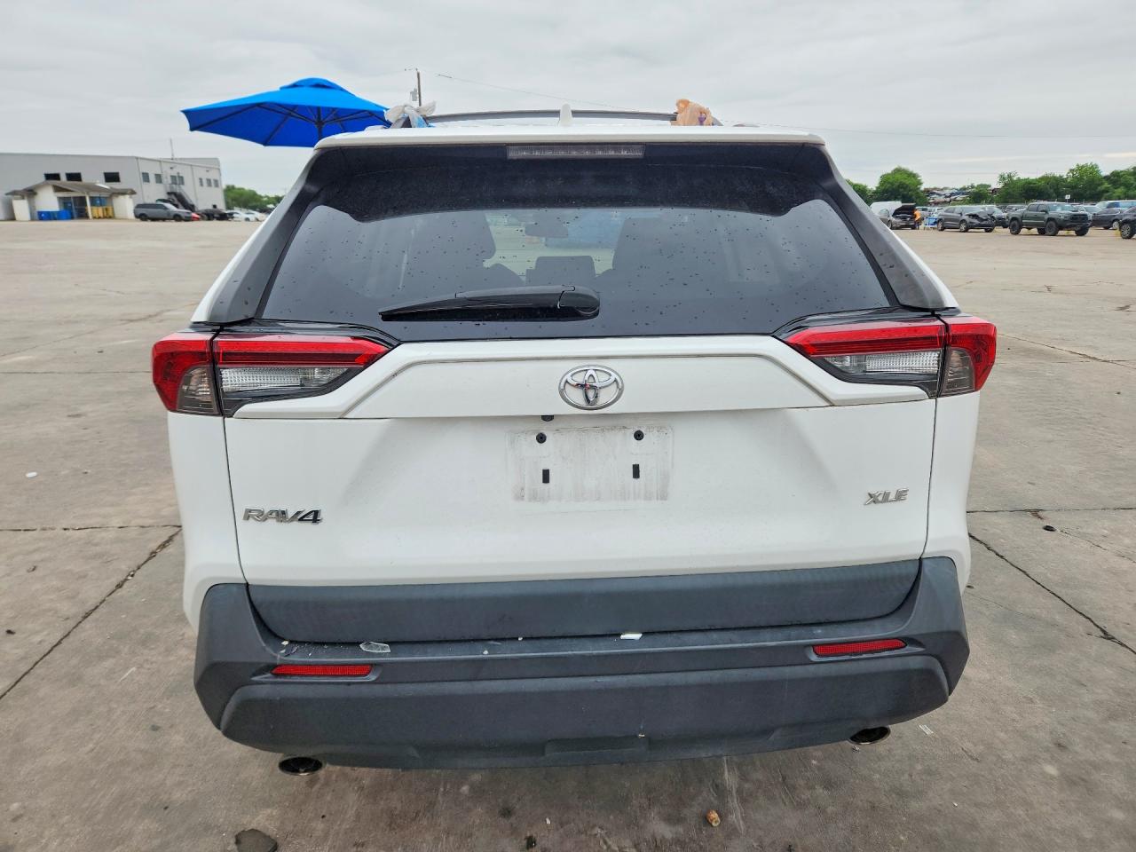 TOYOTA RAV4 2021 — 7