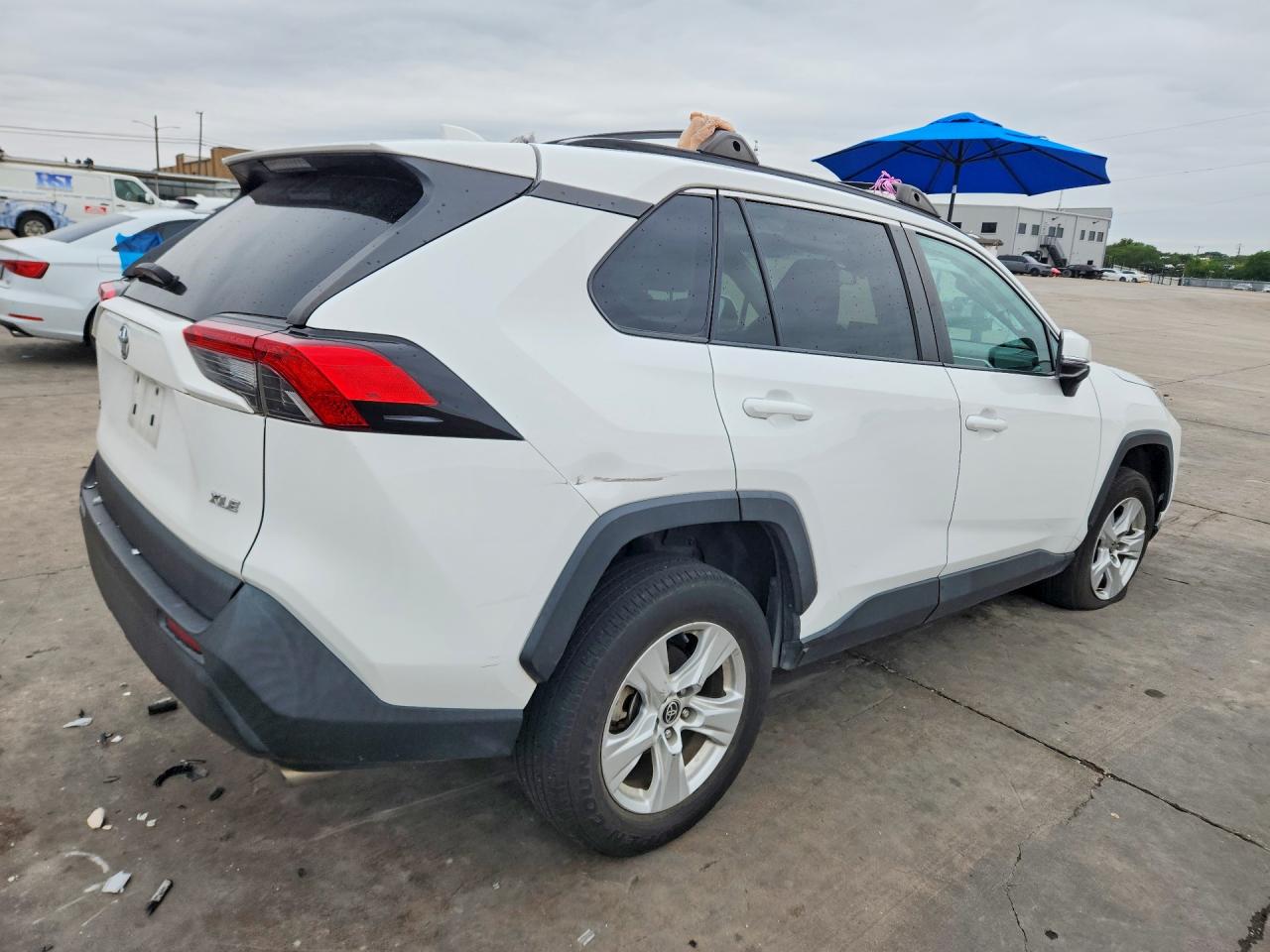 TOYOTA RAV4 2021 — 4