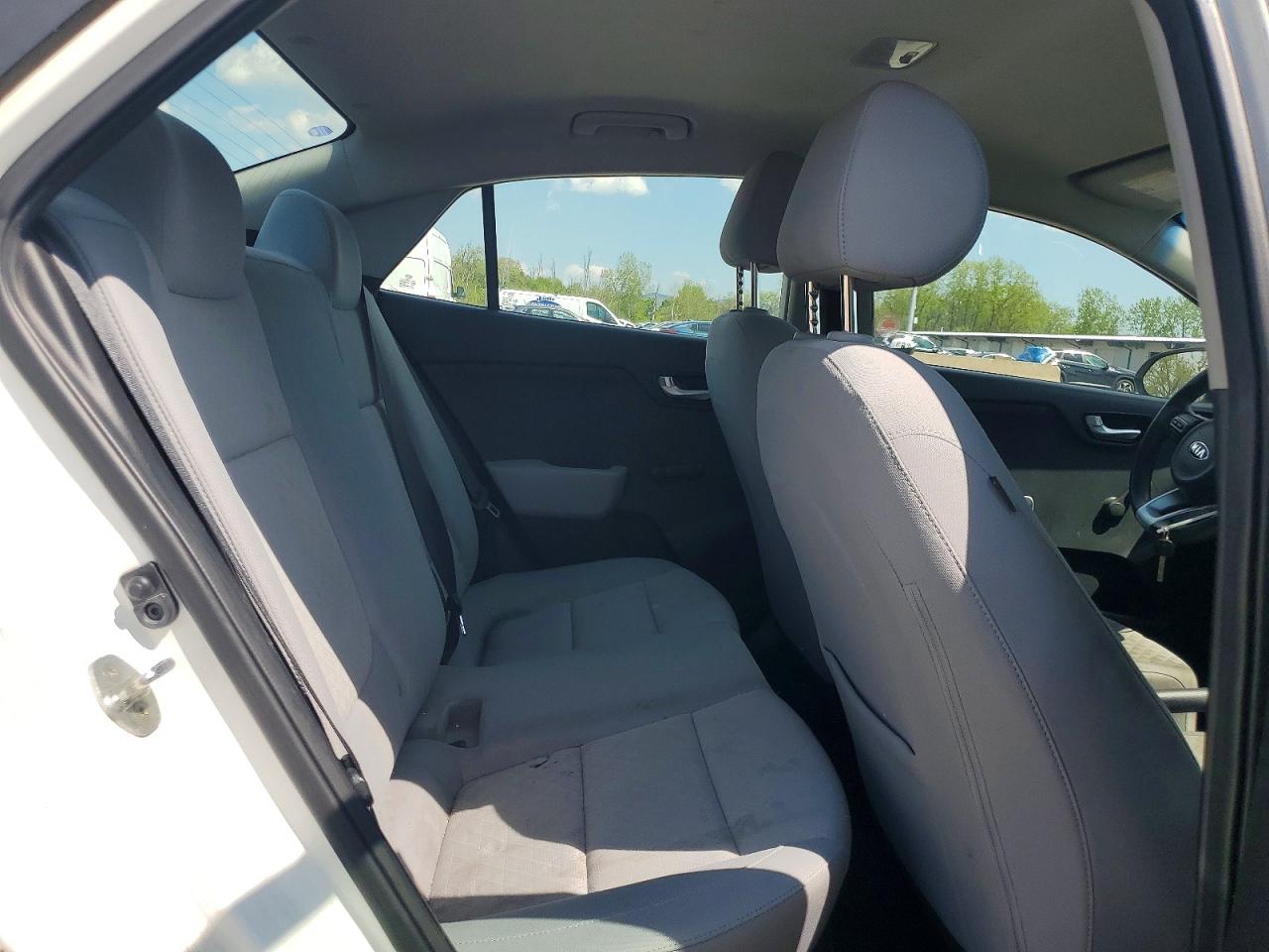 KIA RIO 2018 — 11