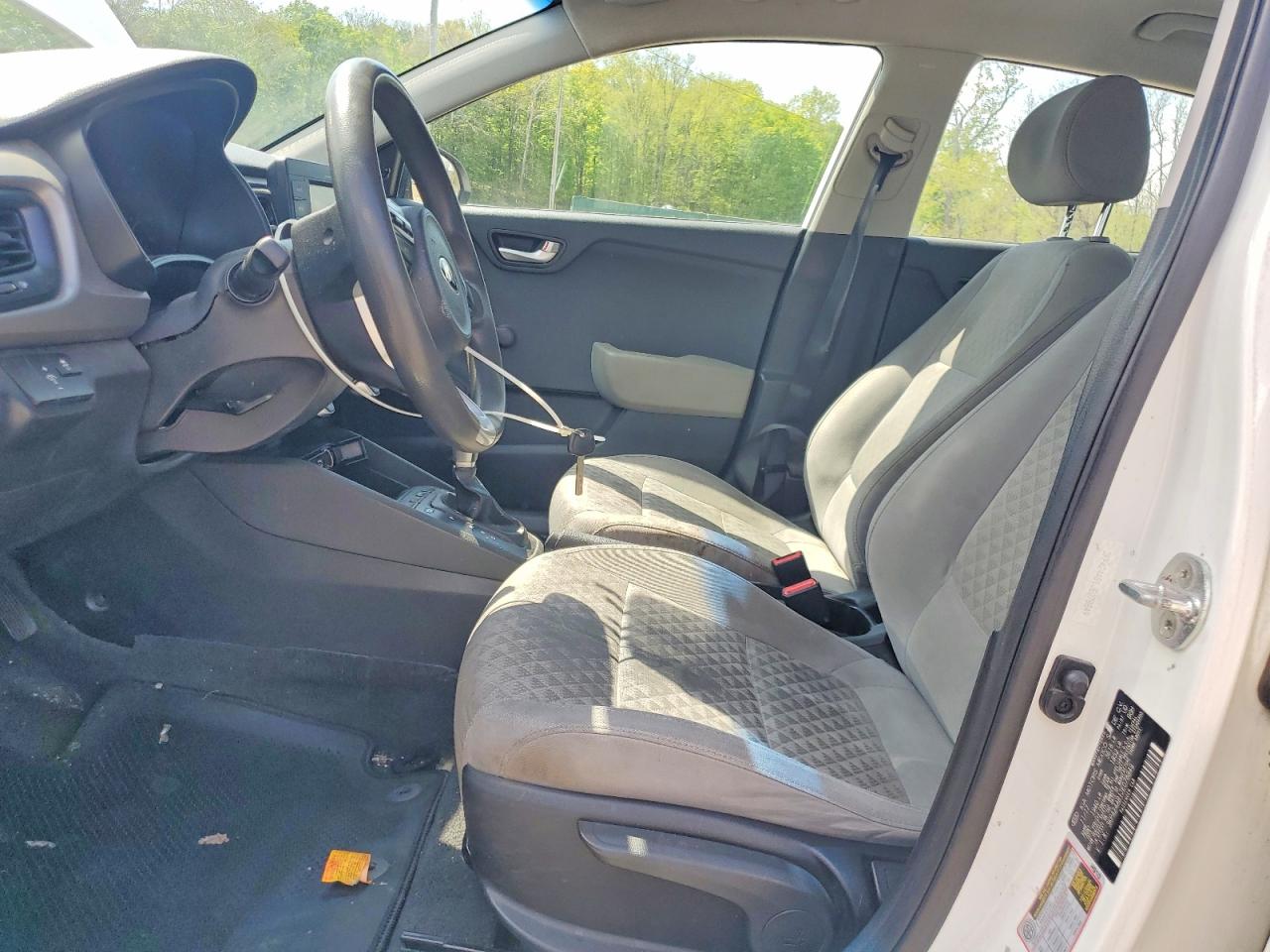 KIA RIO 2018 — 8