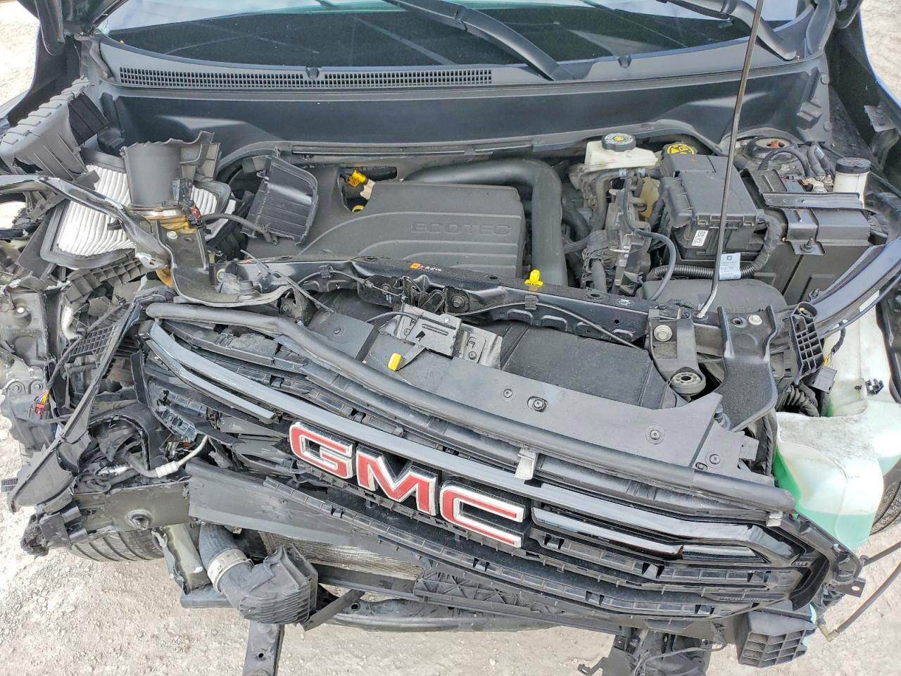GMC TERRAIN 2023 — 13