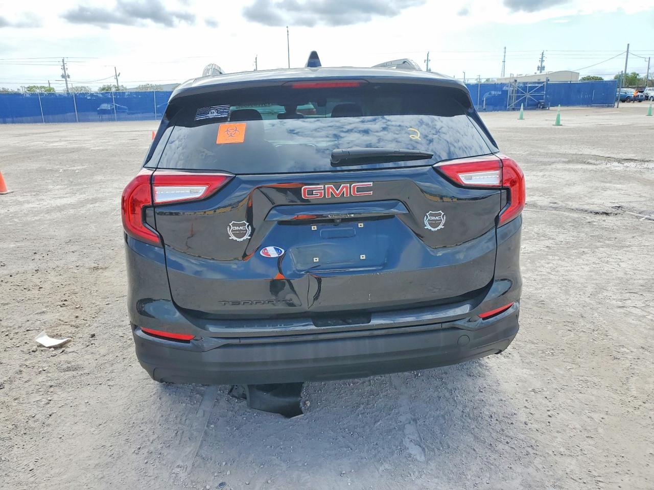 GMC TERRAIN 2023 — 7