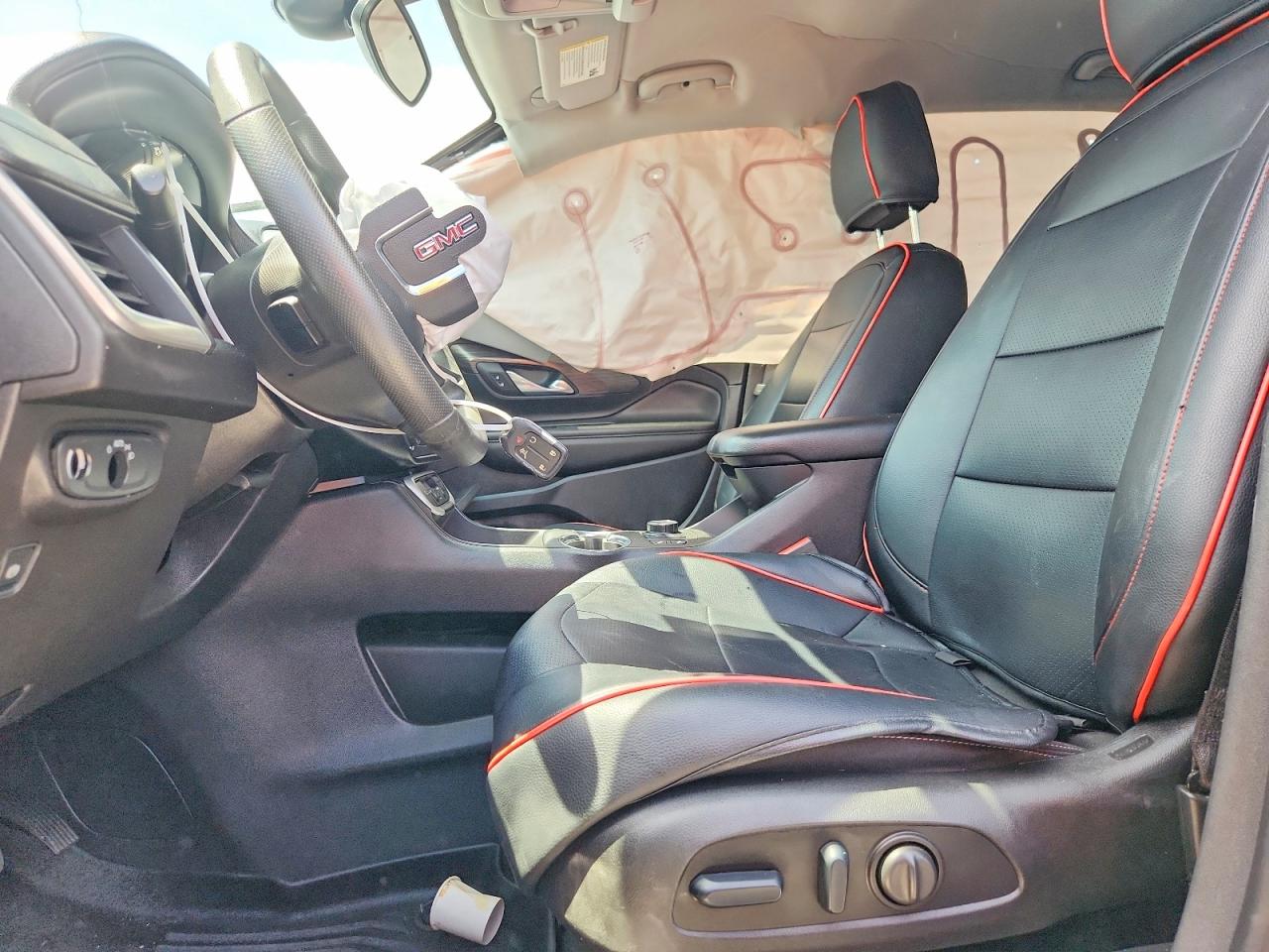 GMC TERRAIN 2023 — 8