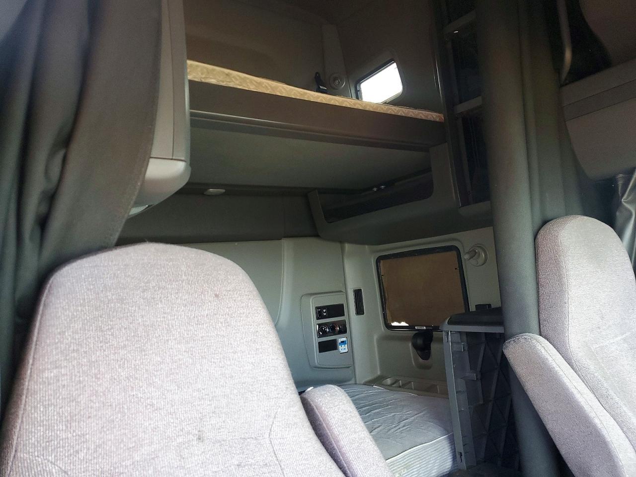 INTERNATIONAL LT625 2020 — 7