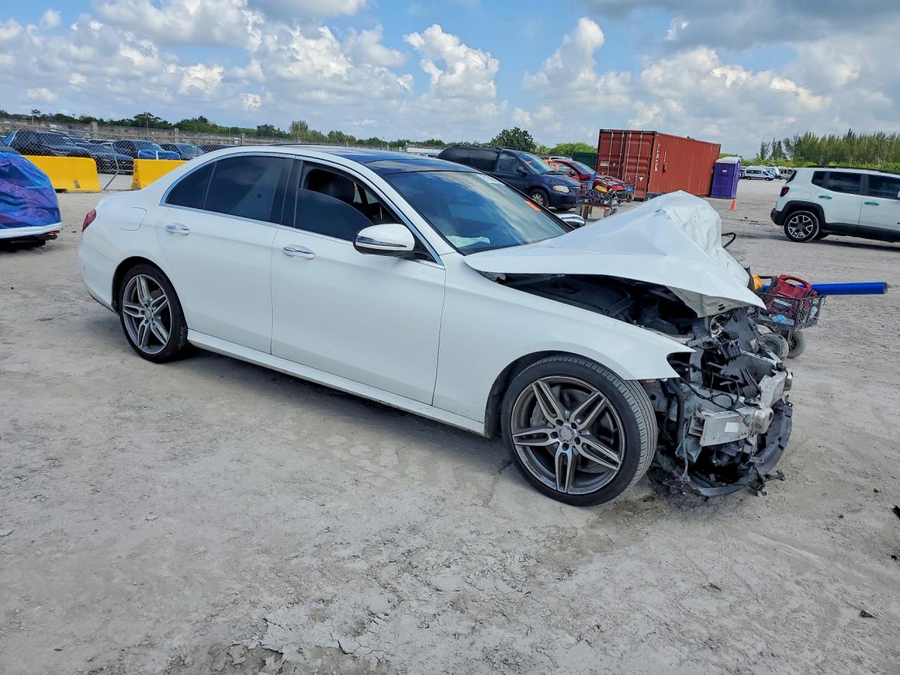MERCEDES-BENZ E 2017 — 5