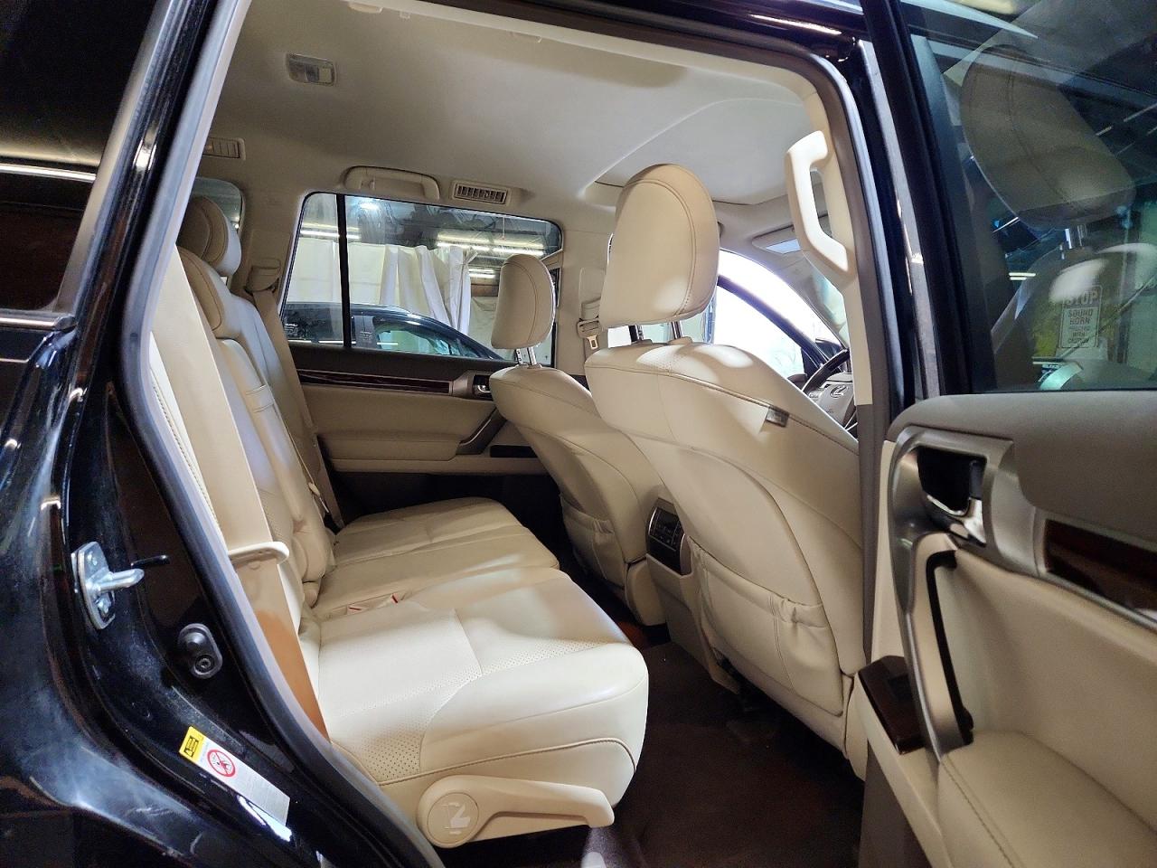 LEXUS GX 2011 — 12