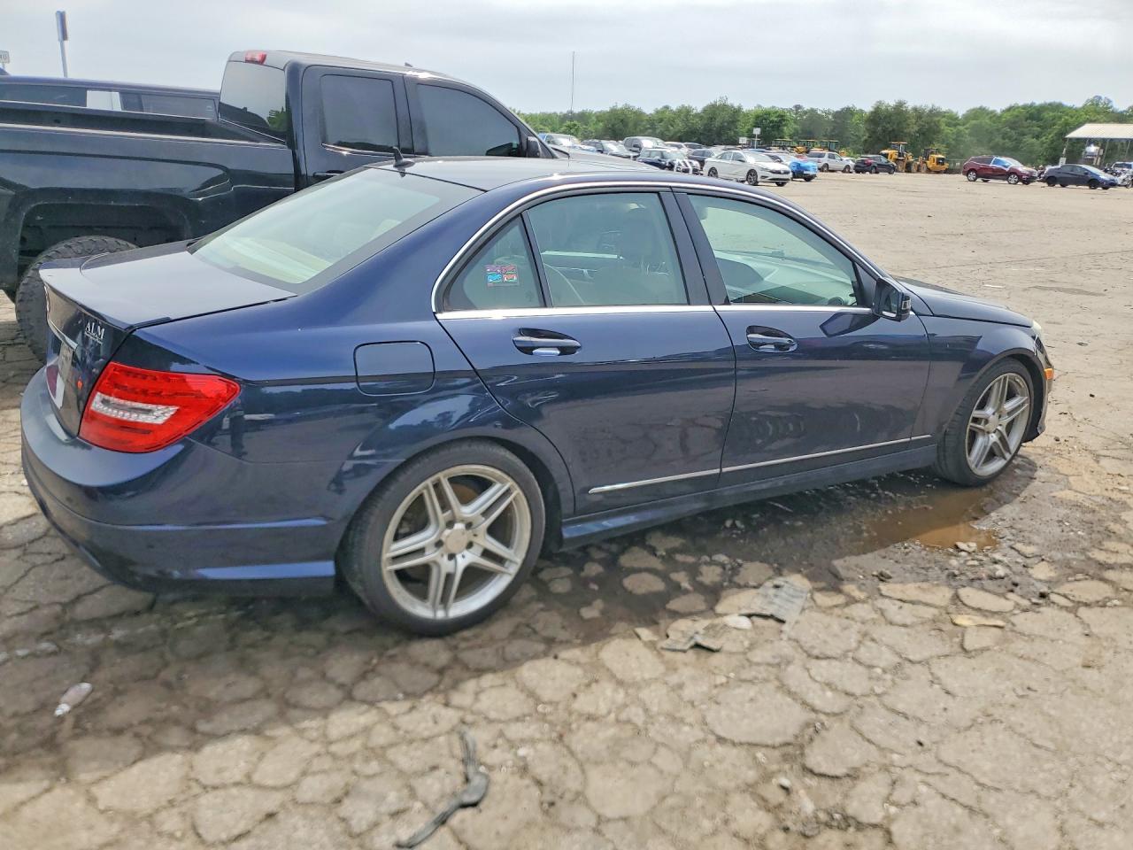 MERCEDES-BENZ C 2014 — 4