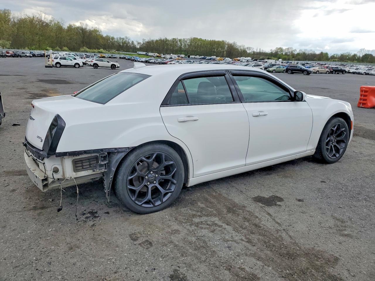 CHRYSLER 300 2019 — 4