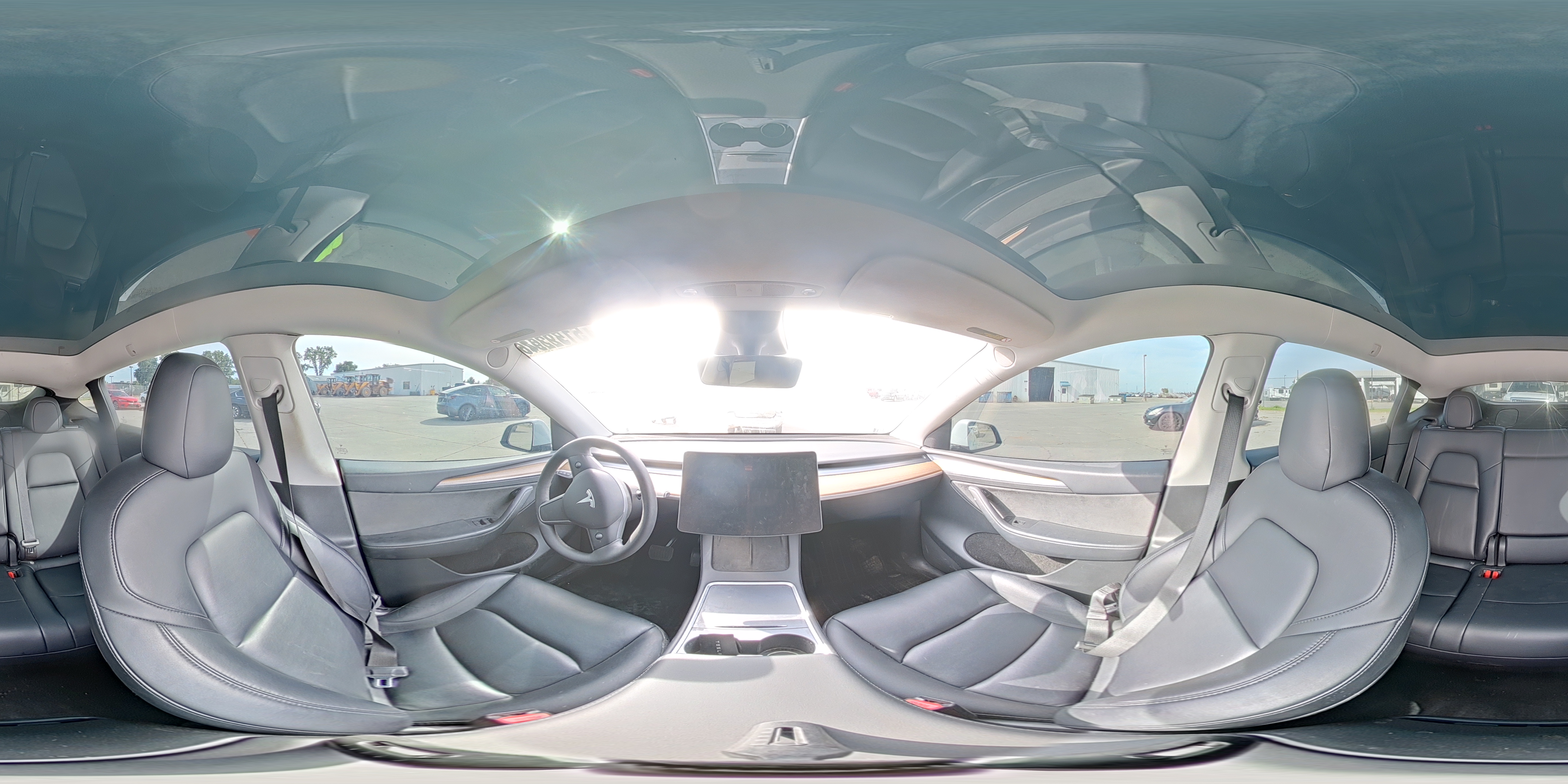 TESLA MODEL Y 2022 — 14