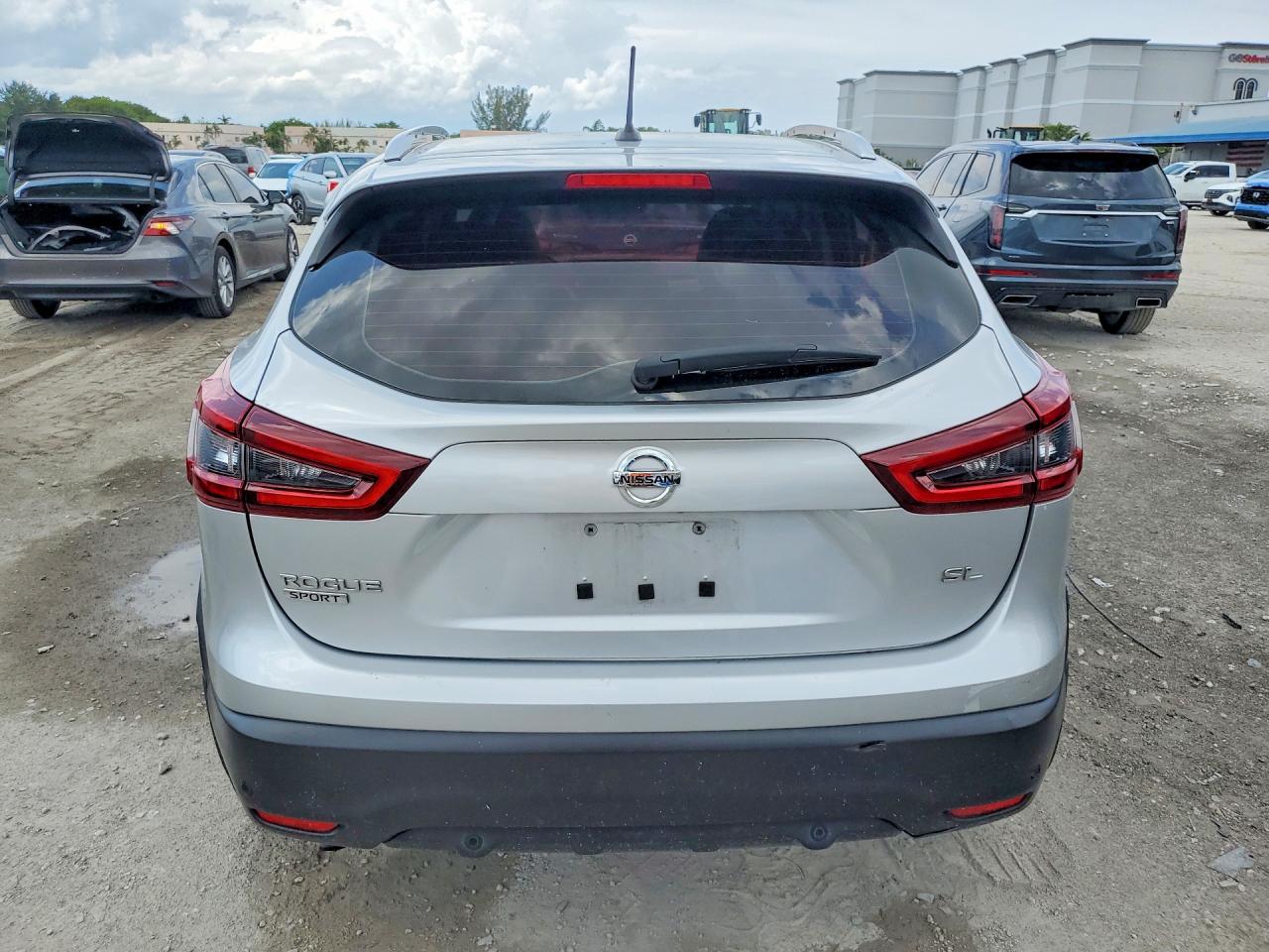 NISSAN ROGUE SPORT 2017 — 7