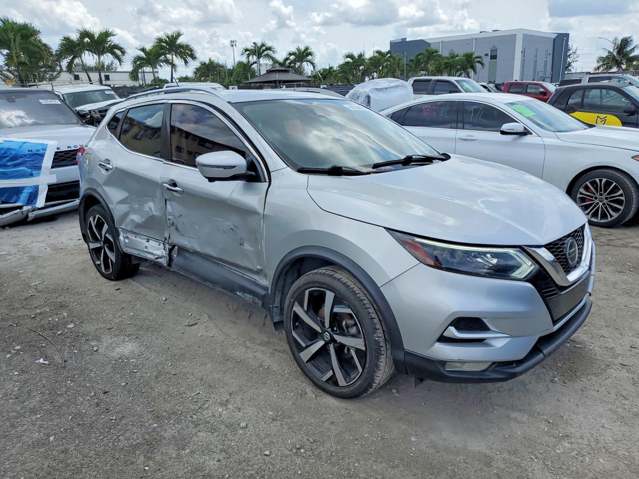 NISSAN ROGUE SPORT 2017 — 5