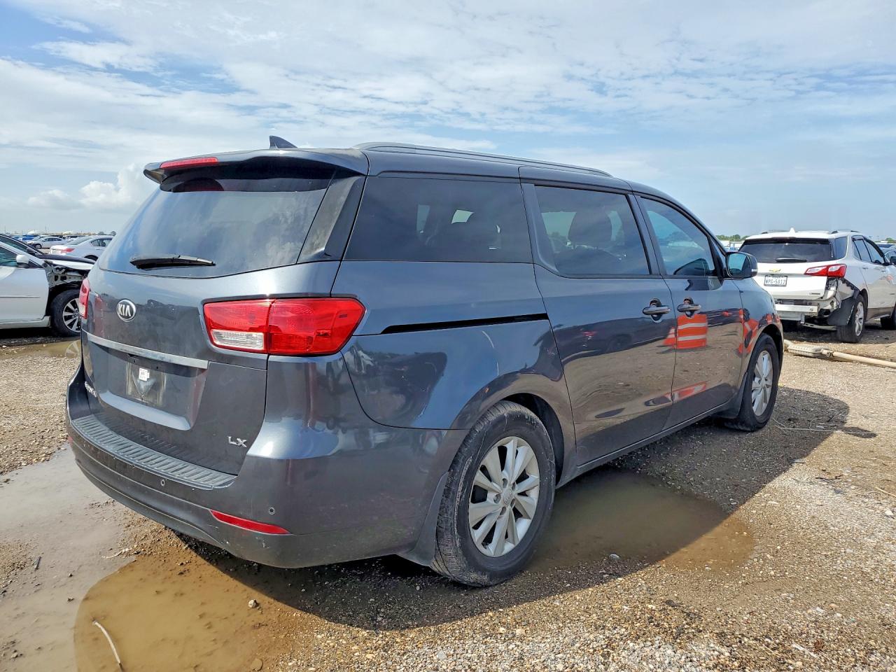 KIA SEDONA 2016 — 4