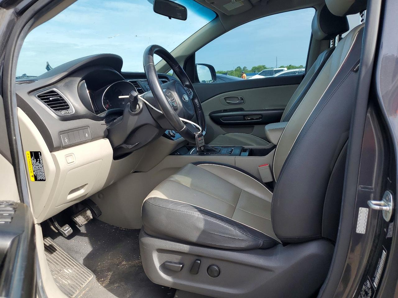 KIA SEDONA 2016 — 8