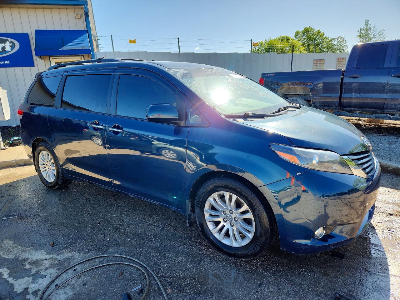 TOYOTA SIENNA 2012 — 5
