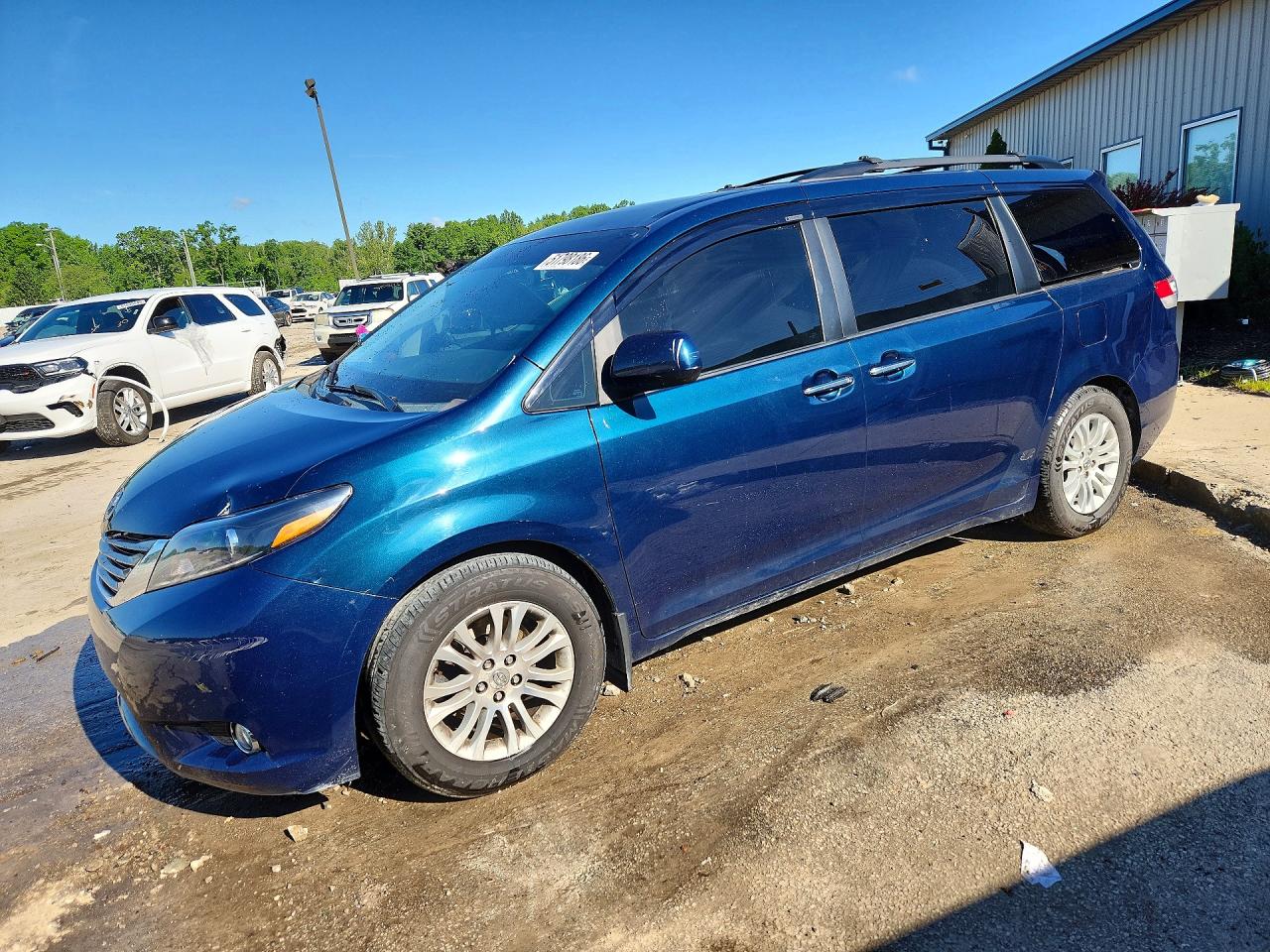 TOYOTA SIENNA 2012 — 2