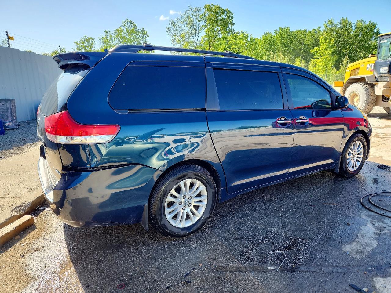TOYOTA SIENNA 2012 — 4
