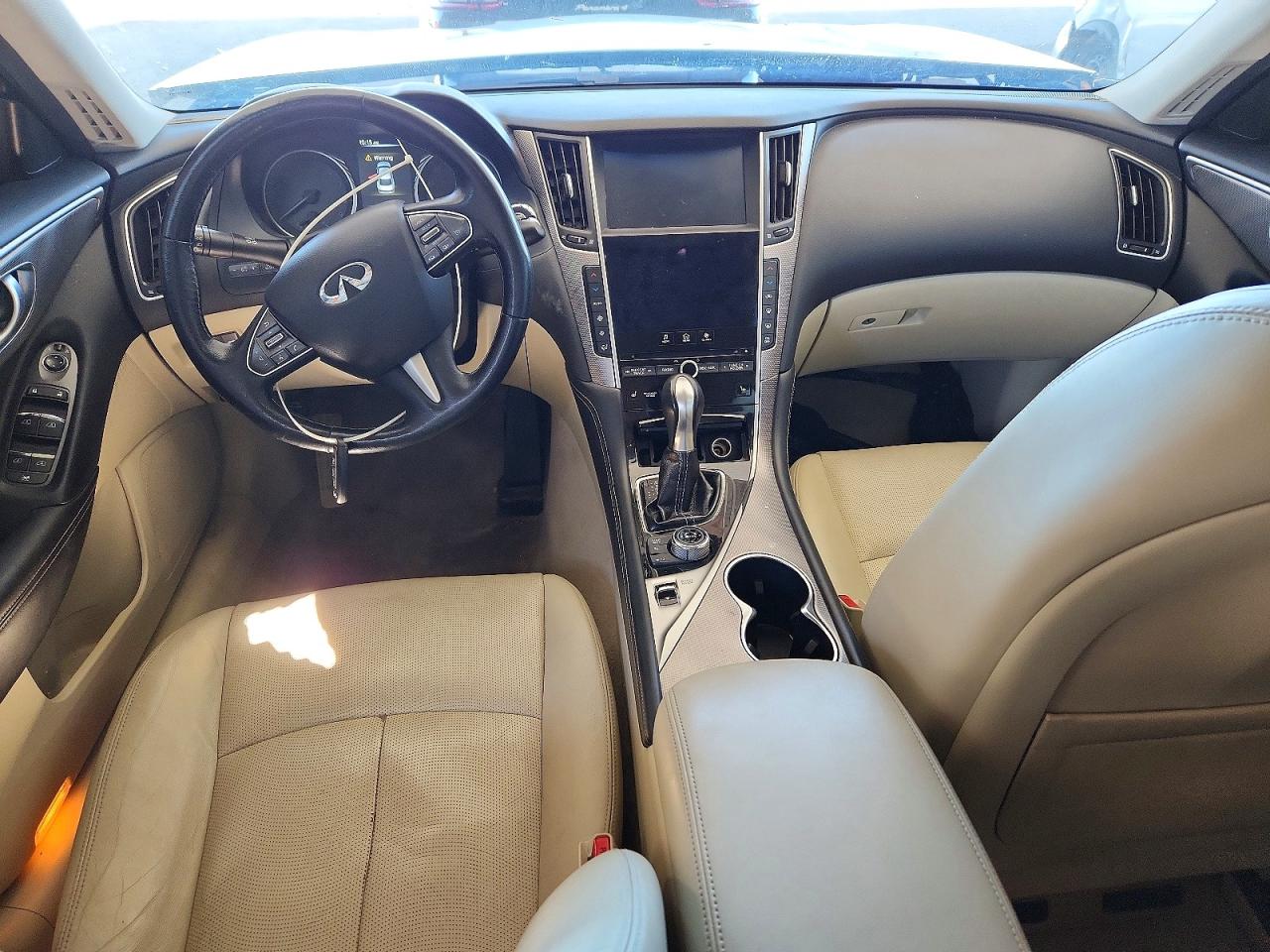 INFINITI Q50 2015 — 9