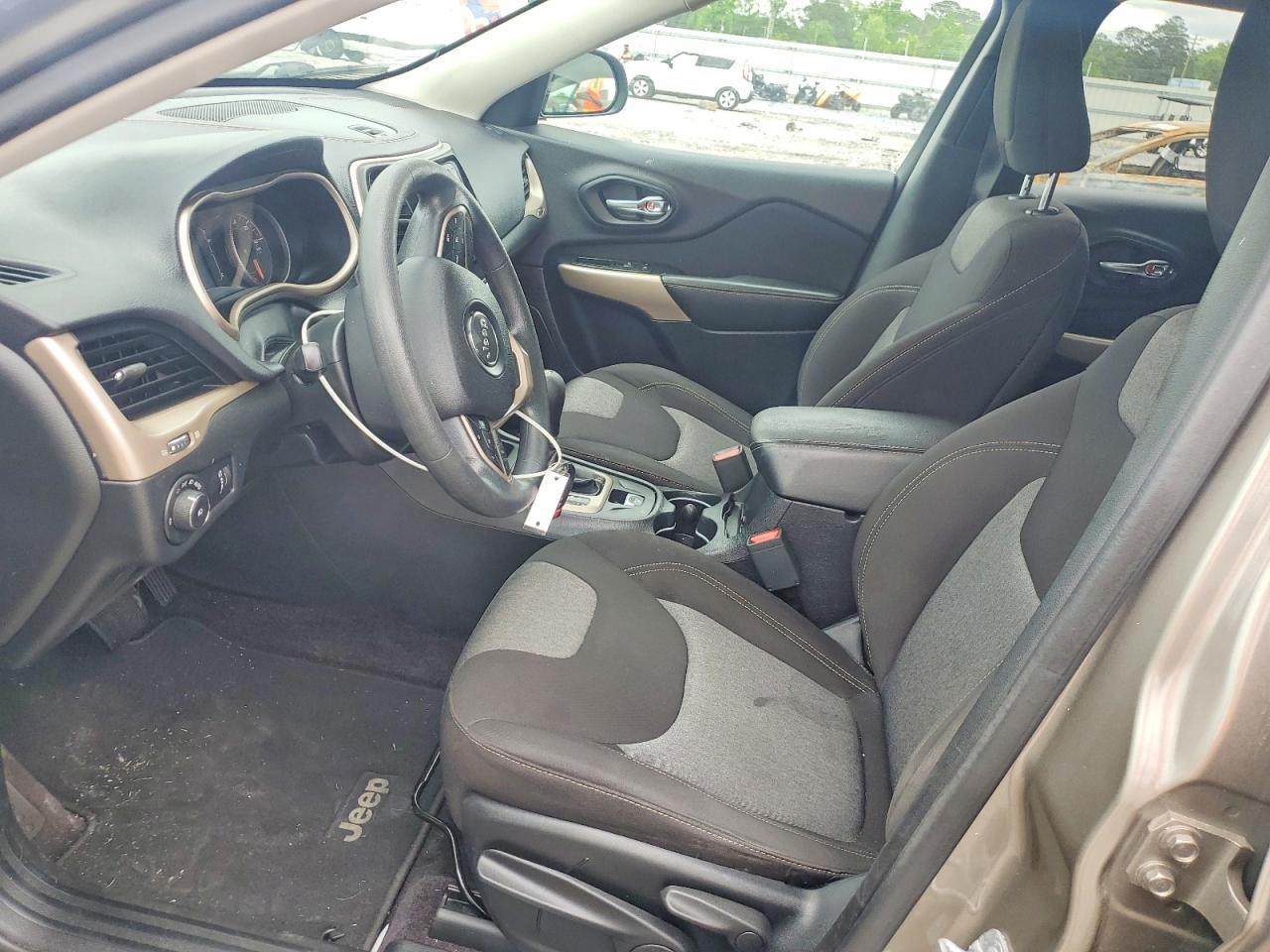 JEEP CHEROKEE 2018 — 8
