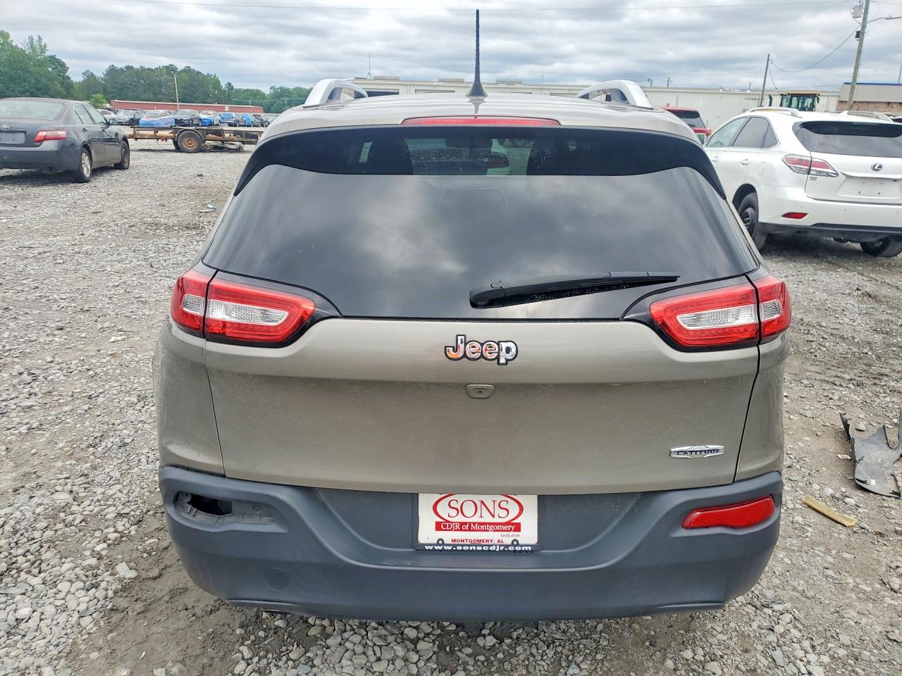 JEEP CHEROKEE 2018 — 7
