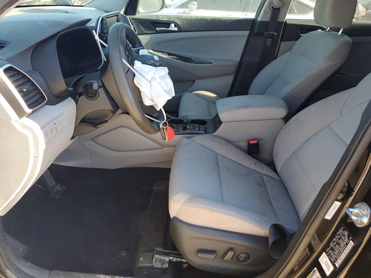 HYUNDAI TUCSON 2021 — 8