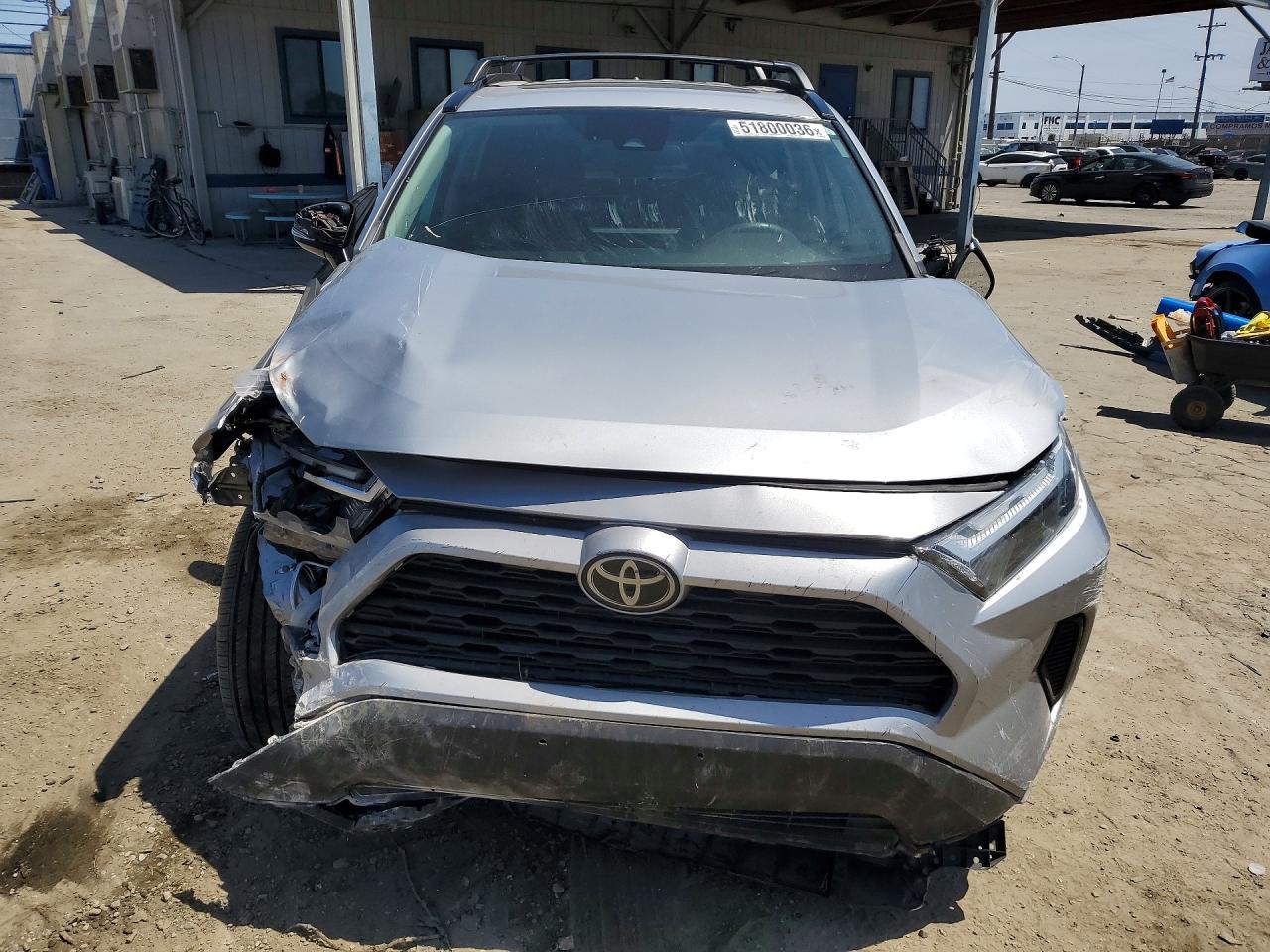 TOYOTA RAV4 2023 — 6