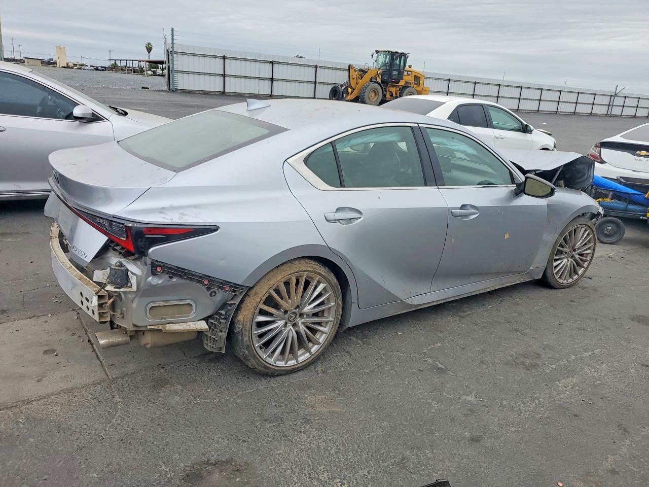LEXUS IS 2023 — 4