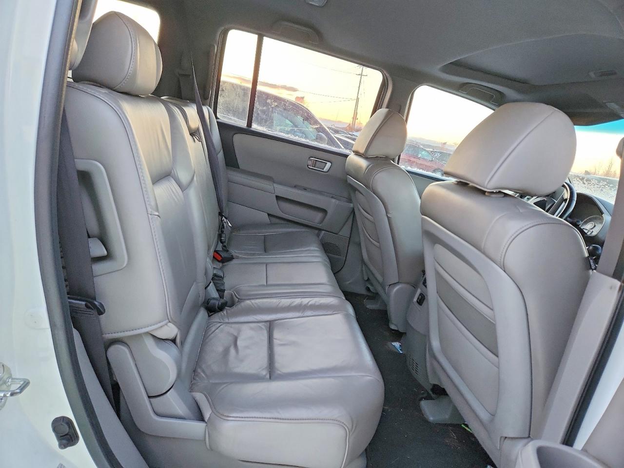 HONDA PILOT 2011 — 12