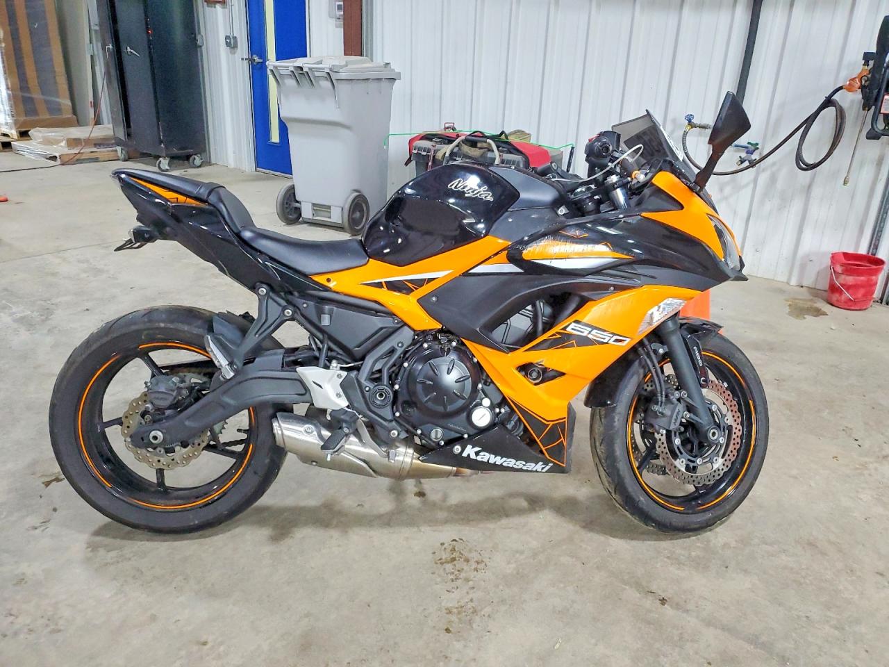 KAWASAKI EX650 2019 — 2
