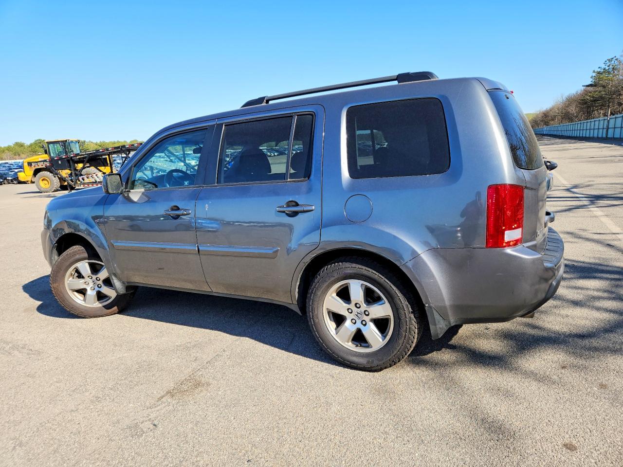 HONDA PILOT 2011 — 3