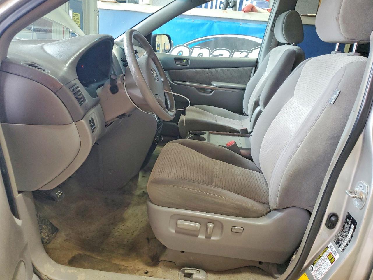 TOYOTA SIENNA 2008 — 8