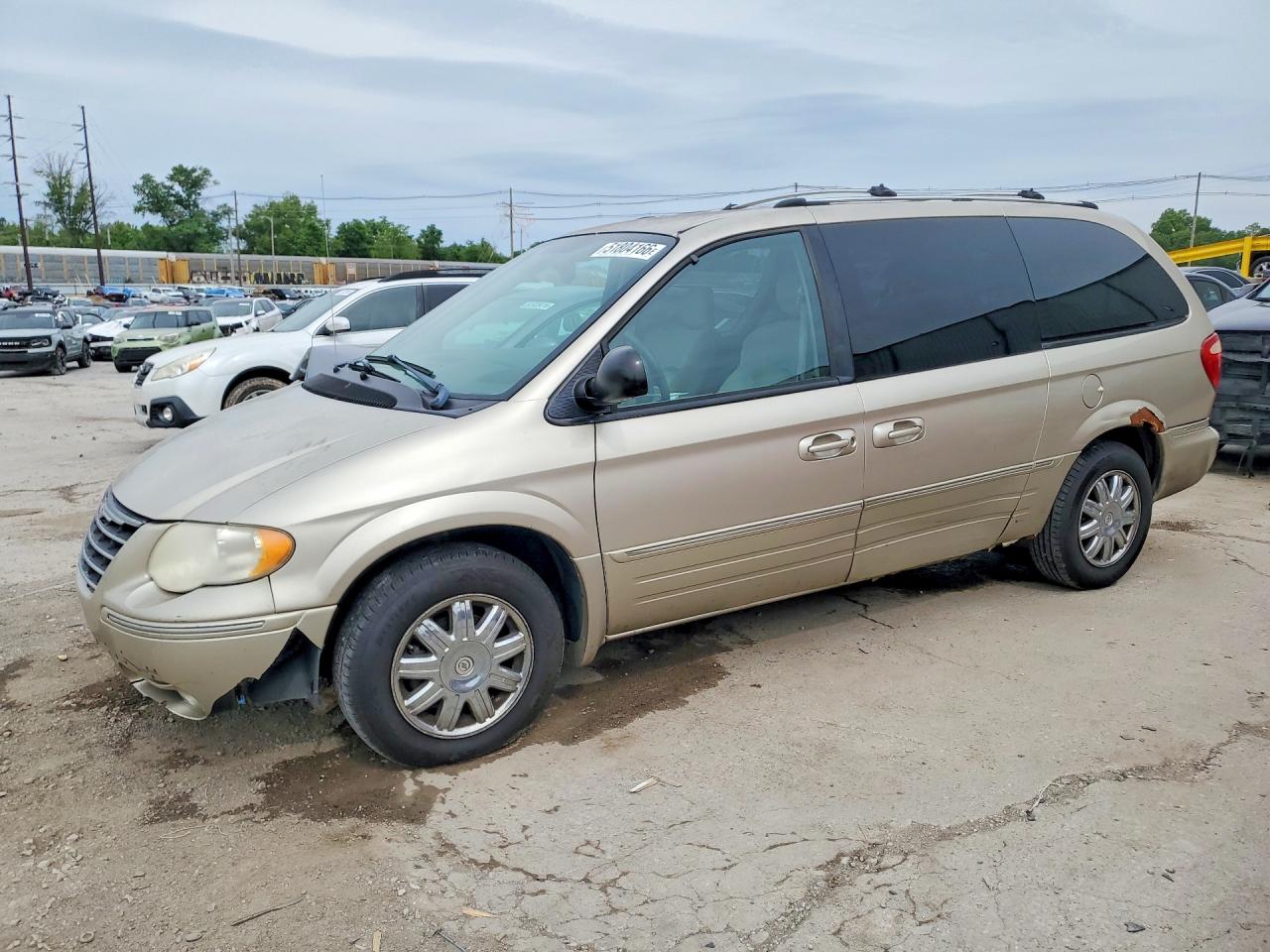 CHRYSLER TOWN & COUNTRY 2005 — 2