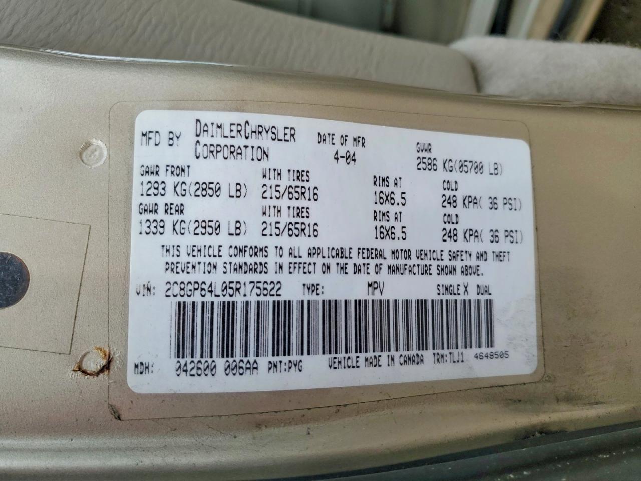 CHRYSLER TOWN & COUNTRY 2005 — 14