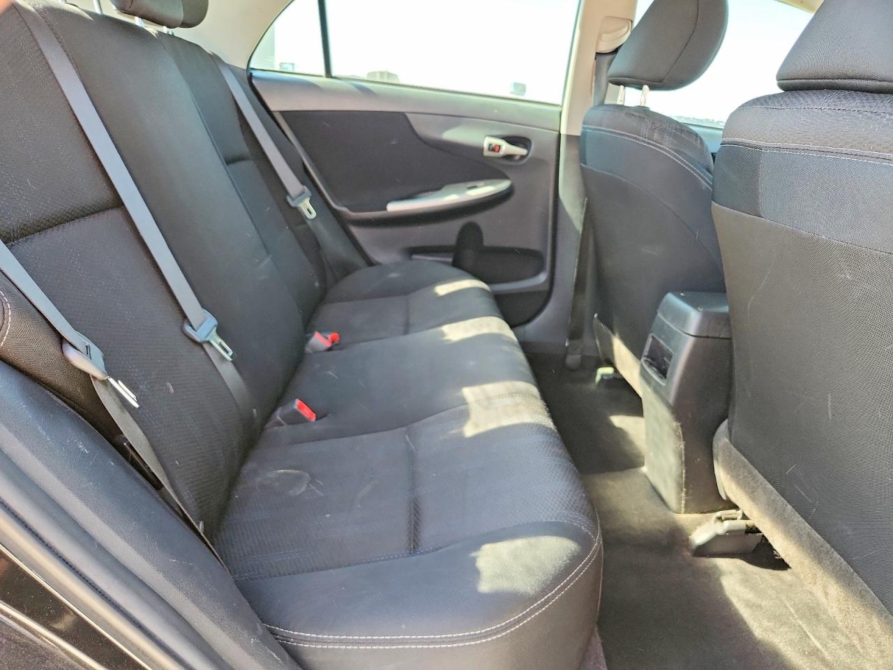 TOYOTA COROLLA 2012 — 11