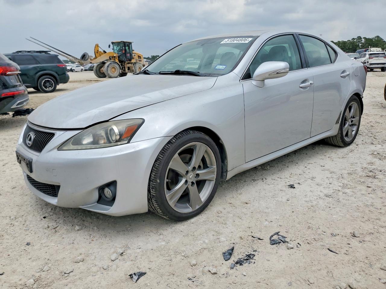 LEXUS IS 2011 — 2