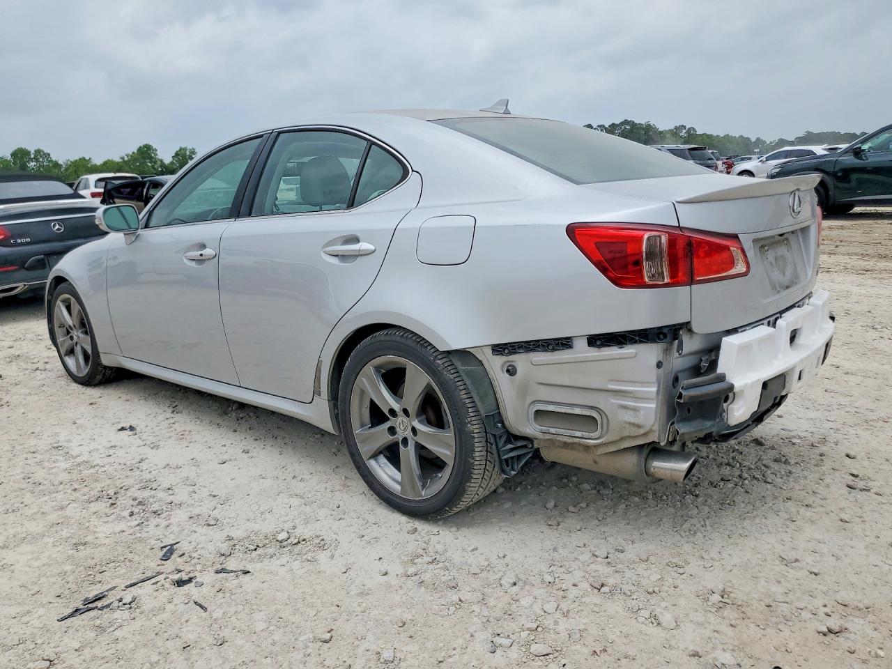 LEXUS IS 2011 — 3