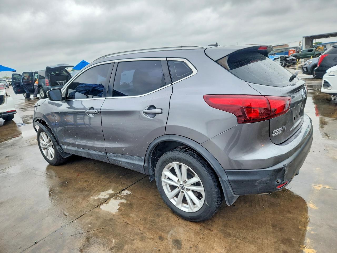 NISSAN ROGUE SPORT 2019 — 3