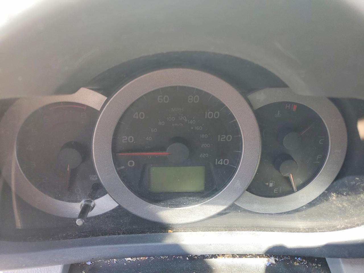 TOYOTA RAV4 2010 — 10